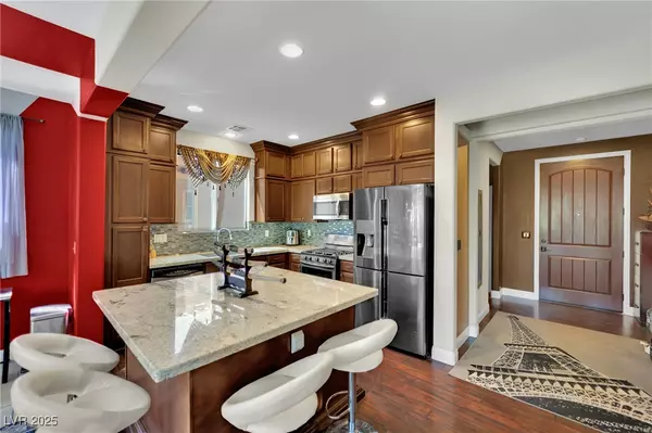 Henderson, NV 89011,972 Via Canale DR