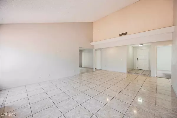 Las Vegas, NV 89121,4165 Grace ST