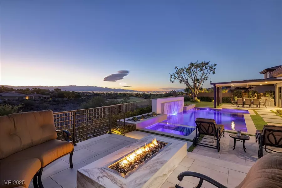 31 Isleworth DR, Henderson, NV 89052