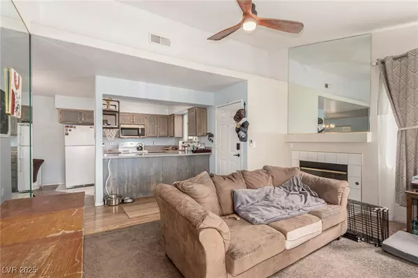 Las Vegas, NV 89121,2725 S Nellis BLVD #2021