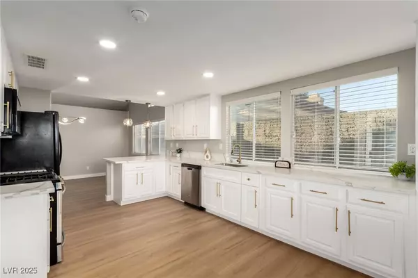 8190 Fox Tail WAY,  Las Vegas,  NV 89123