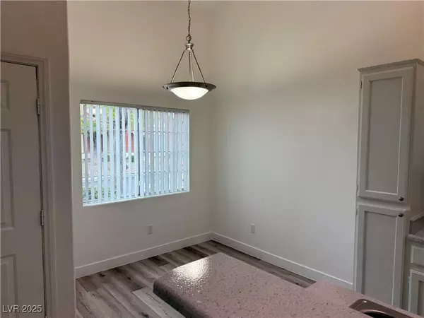 Las Vegas, NV 89117,1121 Plantation CT