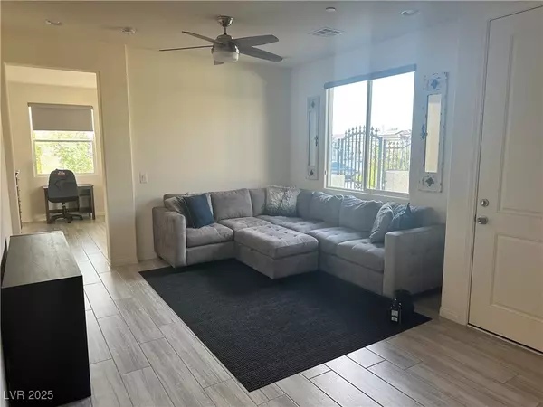 Las Vegas, NV 89113,8626 Home Gate CT