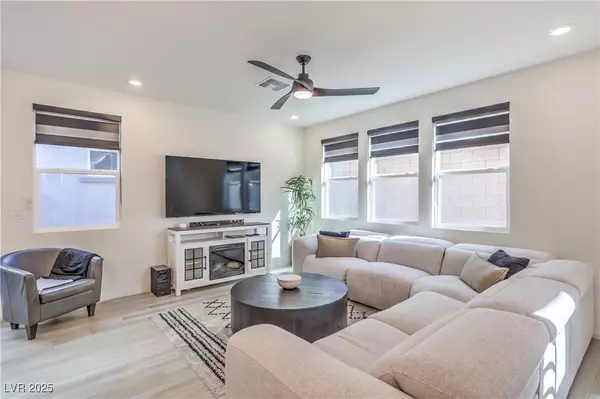 Las Vegas, NV 89148,9163 Vesey AVE