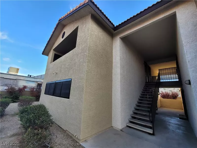 2451 N Rainbow BLVD #1038, Las Vegas, NV 89108