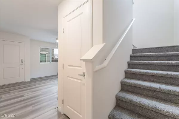 Las Vegas, NV 89148,6858 Truffle Gray ST