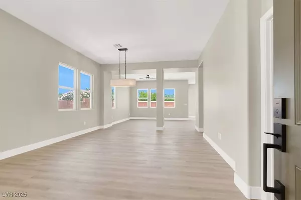 North Las Vegas, NV 89031,5908 Big Horn View ST