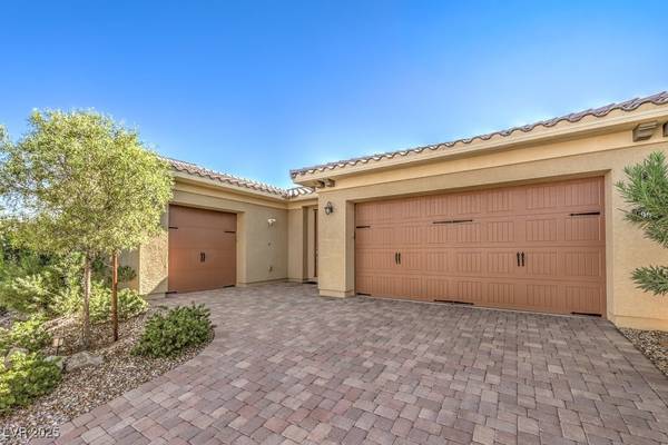 960 Rue Grand Paradis LN, Henderson, NV 89011