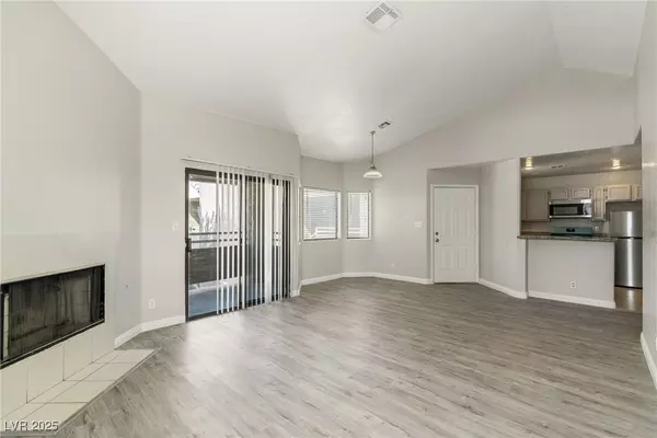 5038 S Rainbow BLVD #206, Las Vegas, NV 89118