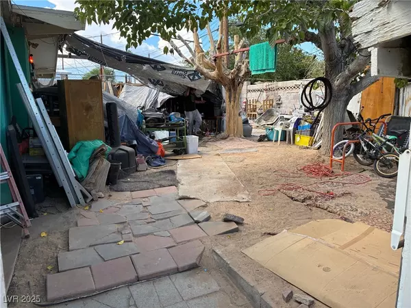 Las Vegas, NV 89107,5326 Evergreen AVE