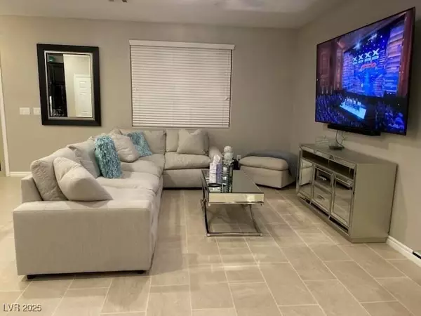 Henderson, NV 89052,917 Bluebell Brook ST