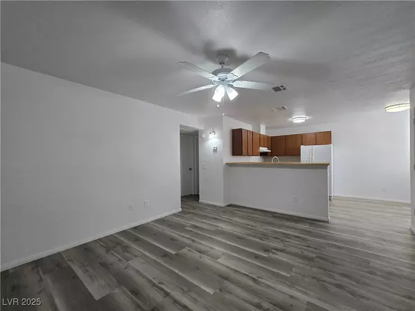Las Vegas, NV 89121,2742 Alicialynn WAY #A
