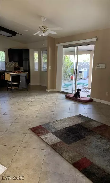 Las Vegas, NV 89119,7041 Magic Moment LN