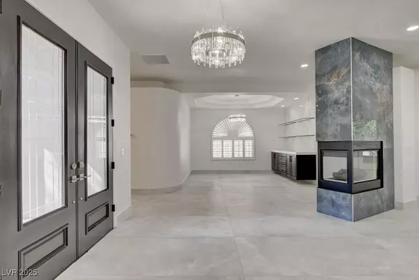 Las Vegas, NV 89117,2132 Lookout Point CIR