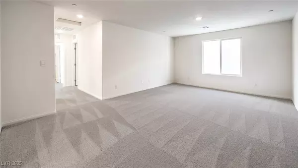 Henderson, NV 89011,1012 Peacock Plume ST #703