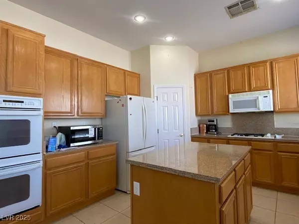 Las Vegas, NV 89148,5387 S Conquistador ST