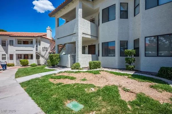 Las Vegas, NV 89117,2712 Beaver Creek CT #102