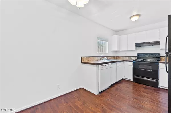 North Las Vegas, NV 89030,24 Rose #B