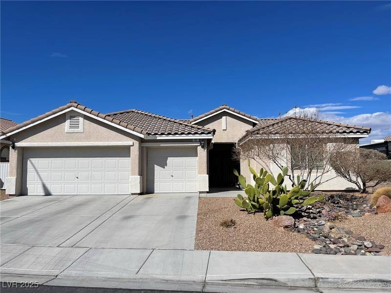 92 Whitetail Archery AVE, North Las Vegas, NV 89084