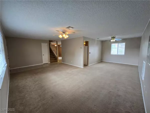 Henderson, NV 89002,814 Arrowhead TRL