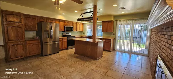 Las Vegas, NV 89108,6425 Wheelbarrow Peak DR