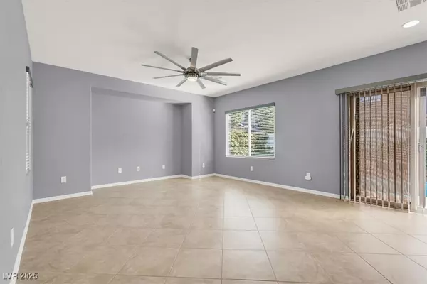 North Las Vegas, NV 89084,6842 Babbler ST