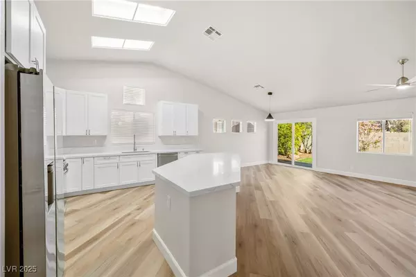 Las Vegas, NV 89144,10616 Englewood Cliffs AVE