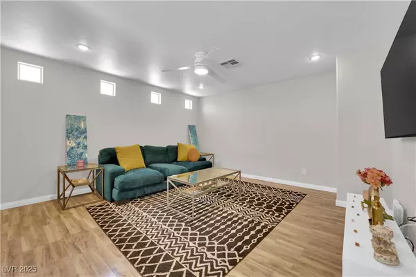 Las Vegas, NV 89183,9957 Fine Fern ST