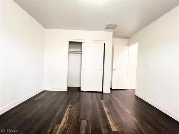 Las Vegas, NV 89113,9136 Wonderland ST