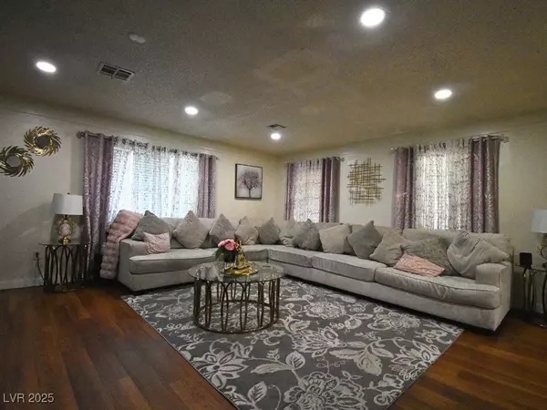 Las Vegas, NV 89115,4311 Faberge AVE