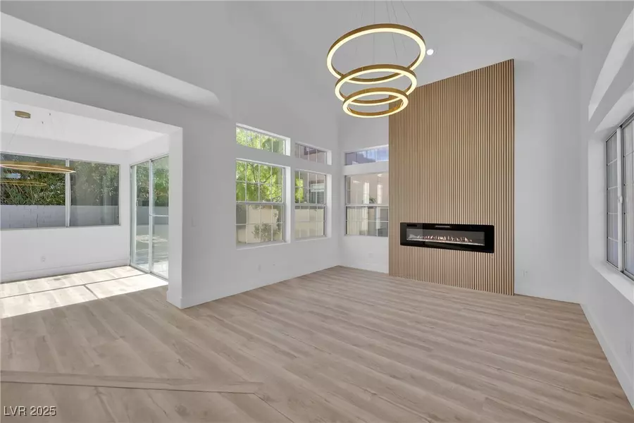 5024 Saint Annes DR, Las Vegas, NV 89149