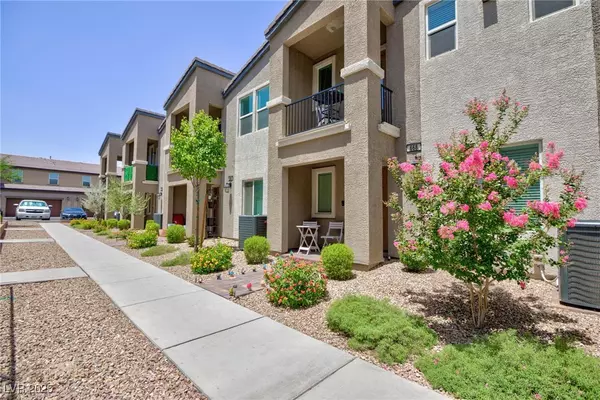 668 Tiarella LN, Henderson, NV 89015