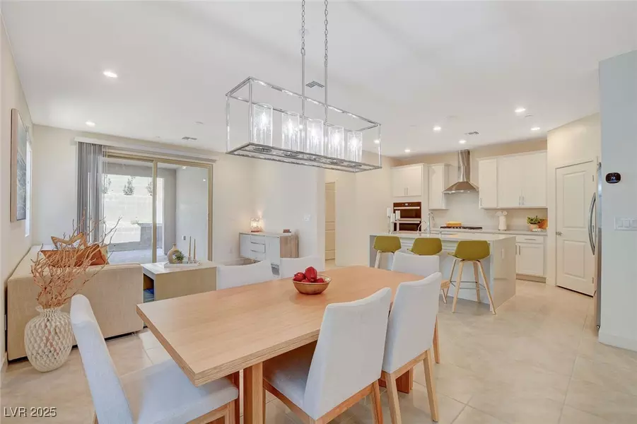 1561 Crowned Eagle ST, Las Vegas, NV 89138