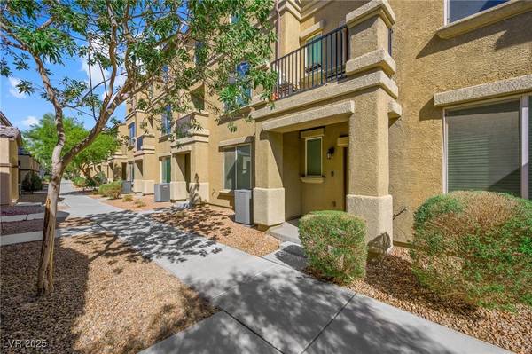 Las Vegas, NV 89115,4533 Townwall ST