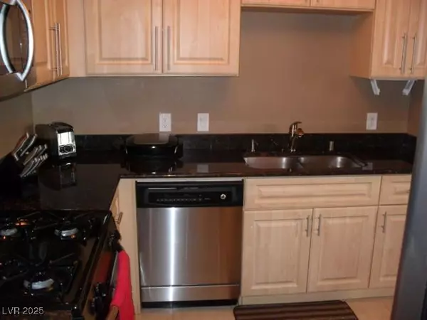 Las Vegas, NV 89169,220 E FLAMINGO RD #330