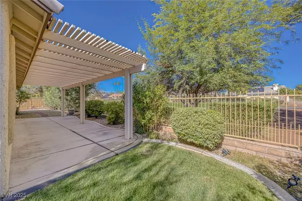 Las Vegas, NV 89130,5333 Rim View LN