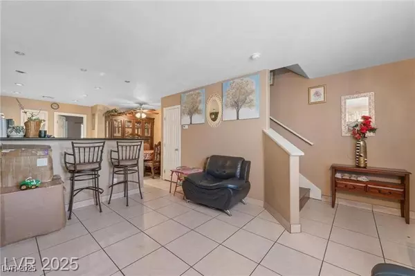 Las Vegas, NV 89106,2211 Sleepy CT