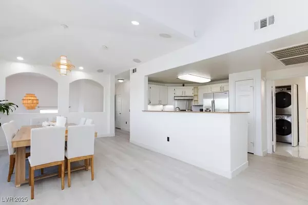 Las Vegas, NV 89147,9975 Peace WAY #2174