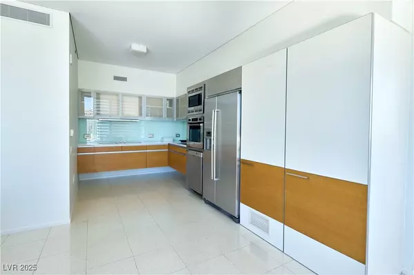 Las Vegas, NV 89158,3726 Las Vegas BLVD #1402