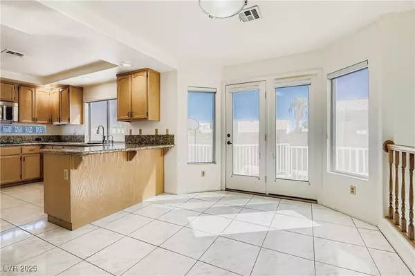 Henderson, NV 89074,264 Via Contata ST