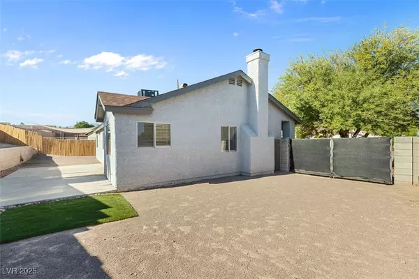 Henderson, NV 89002,805 Lupine CT