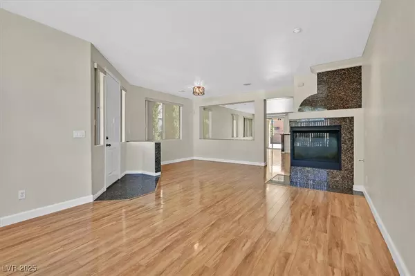 Las Vegas, NV 89117,8239 Shell Beach CT