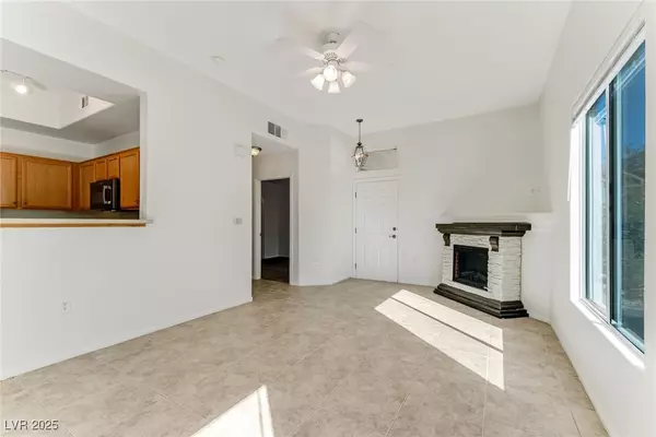 Henderson, NV 89052,2305 W Horizon Ridge Pkwy #1111