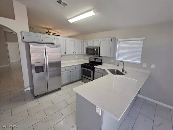 Las Vegas, NV 89156,6560 Bush Clover LN