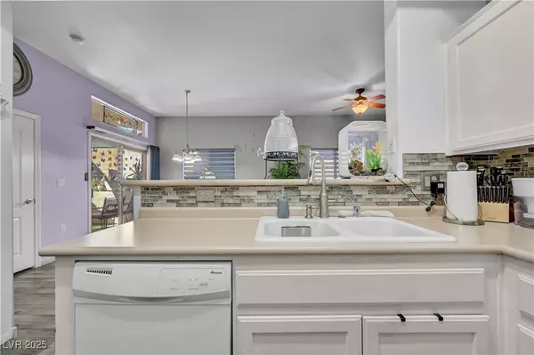 Las Vegas, NV 89113,8985 S Durango DR #1162