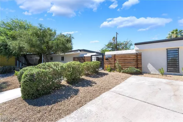 Las Vegas, NV 89169,3397 Chikasaw WAY