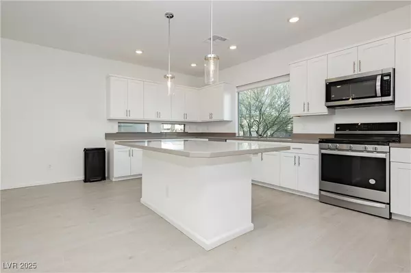 7977 Mountain Lilac ST, Las Vegas, NV 89113