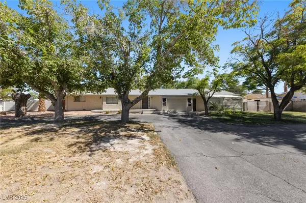 Las Vegas, NV 89119,5210 Surrey ST