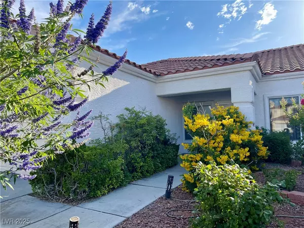 Las Vegas, NV 89117,1417 Country Hollow DR