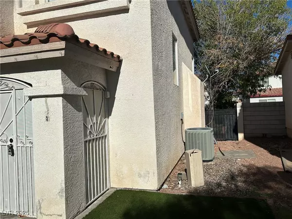 Las Vegas, NV 89183,10152 Climbing Lily ST